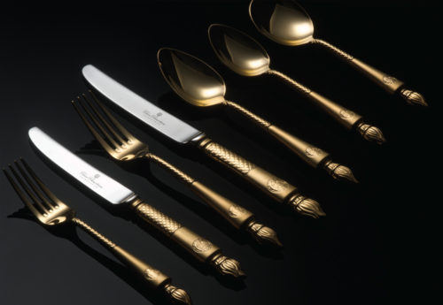 arthur-price-cutlery-clive-christian-empire-flame-all-gold-dessert-fork-18700_hires
